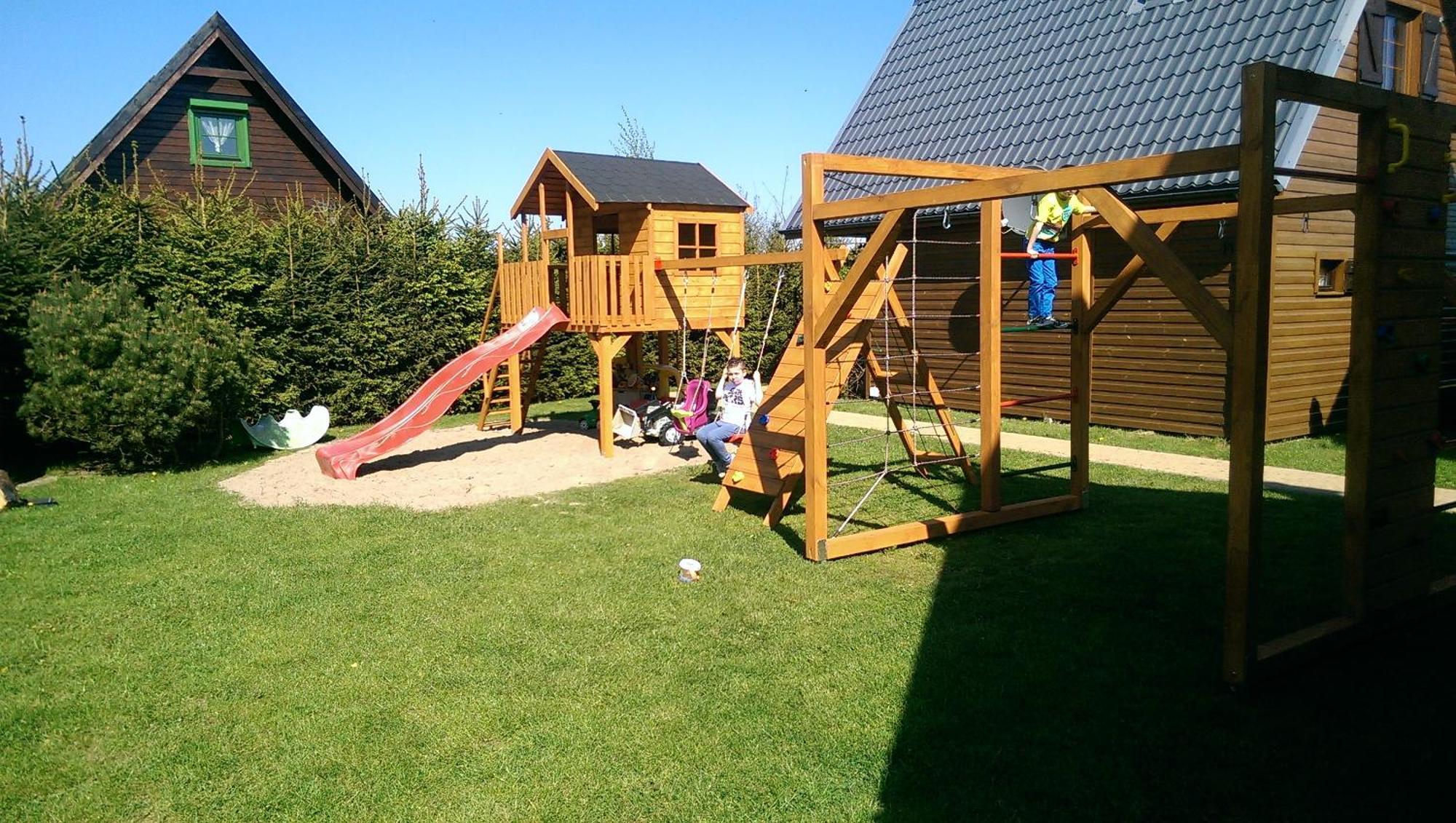 Caloroczne Domki Nad Morzem I Jeziorem Jeezierzany Exterior foto