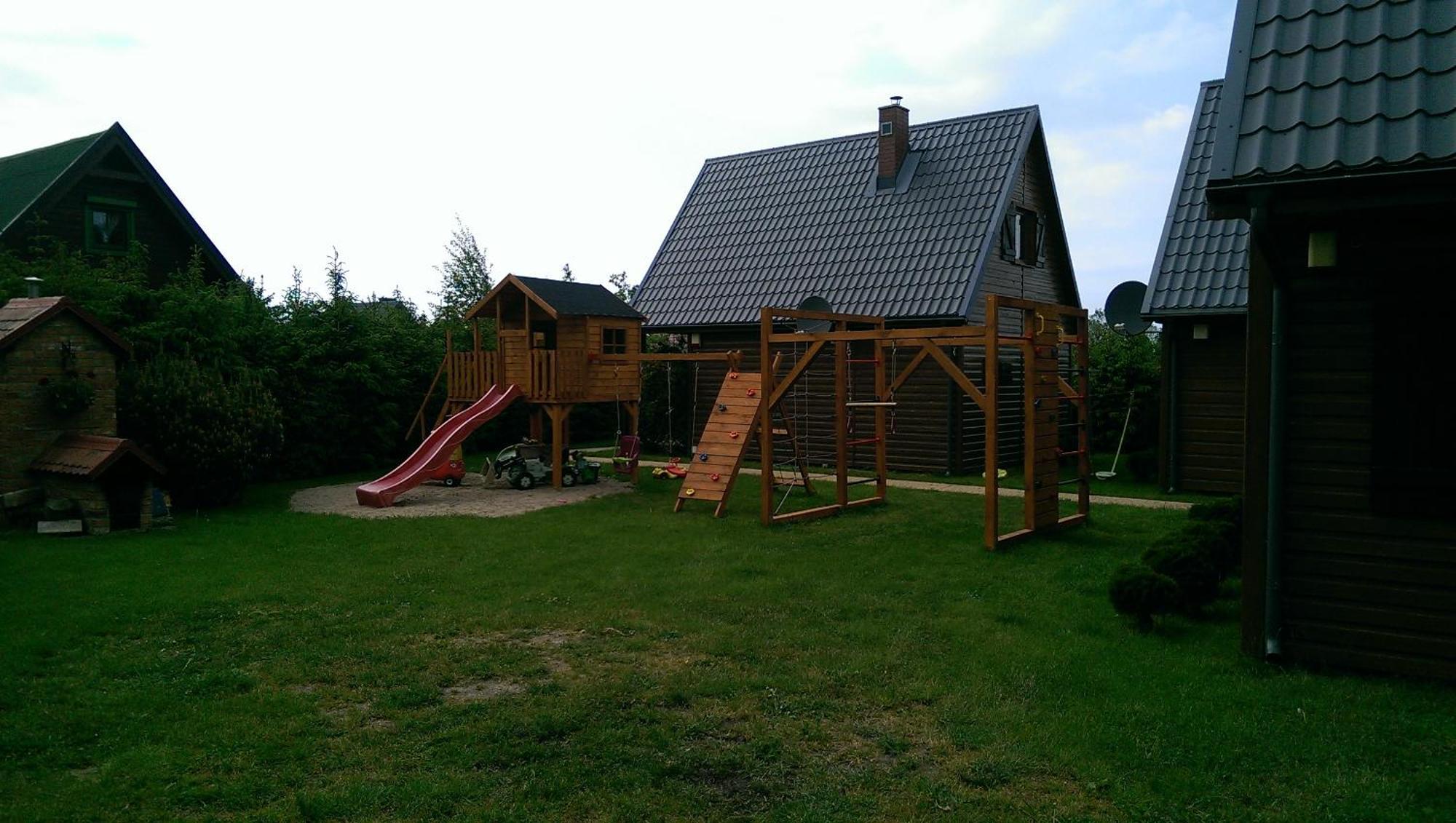 Caloroczne Domki Nad Morzem I Jeziorem Jeezierzany Exterior foto