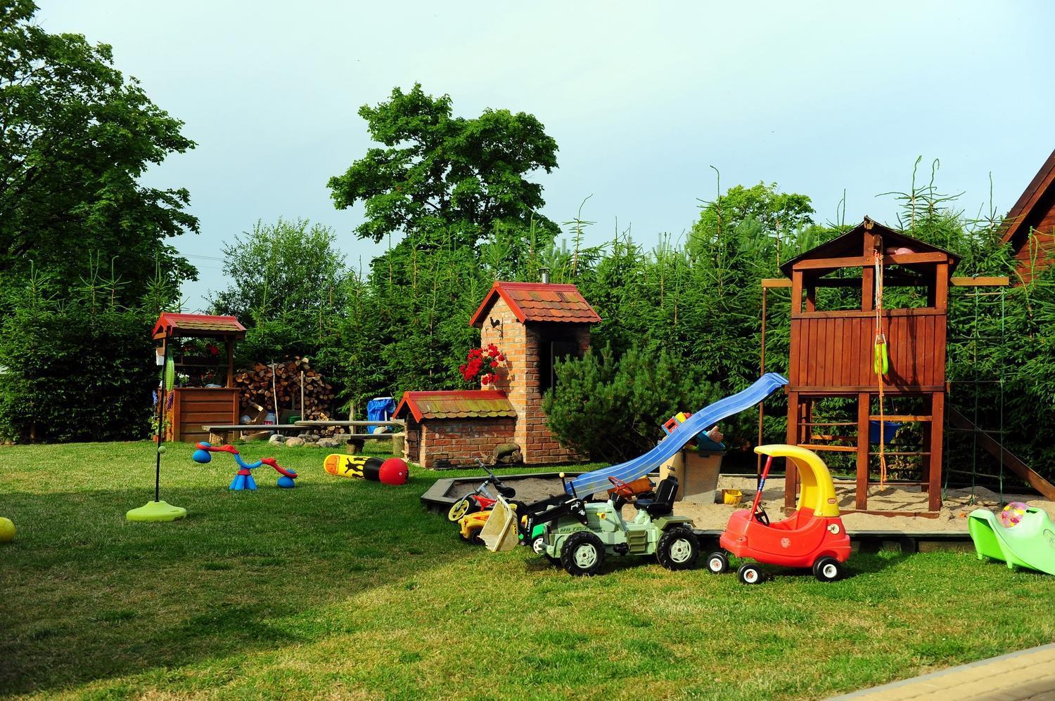 Caloroczne Domki Nad Morzem I Jeziorem Jeezierzany Exterior foto