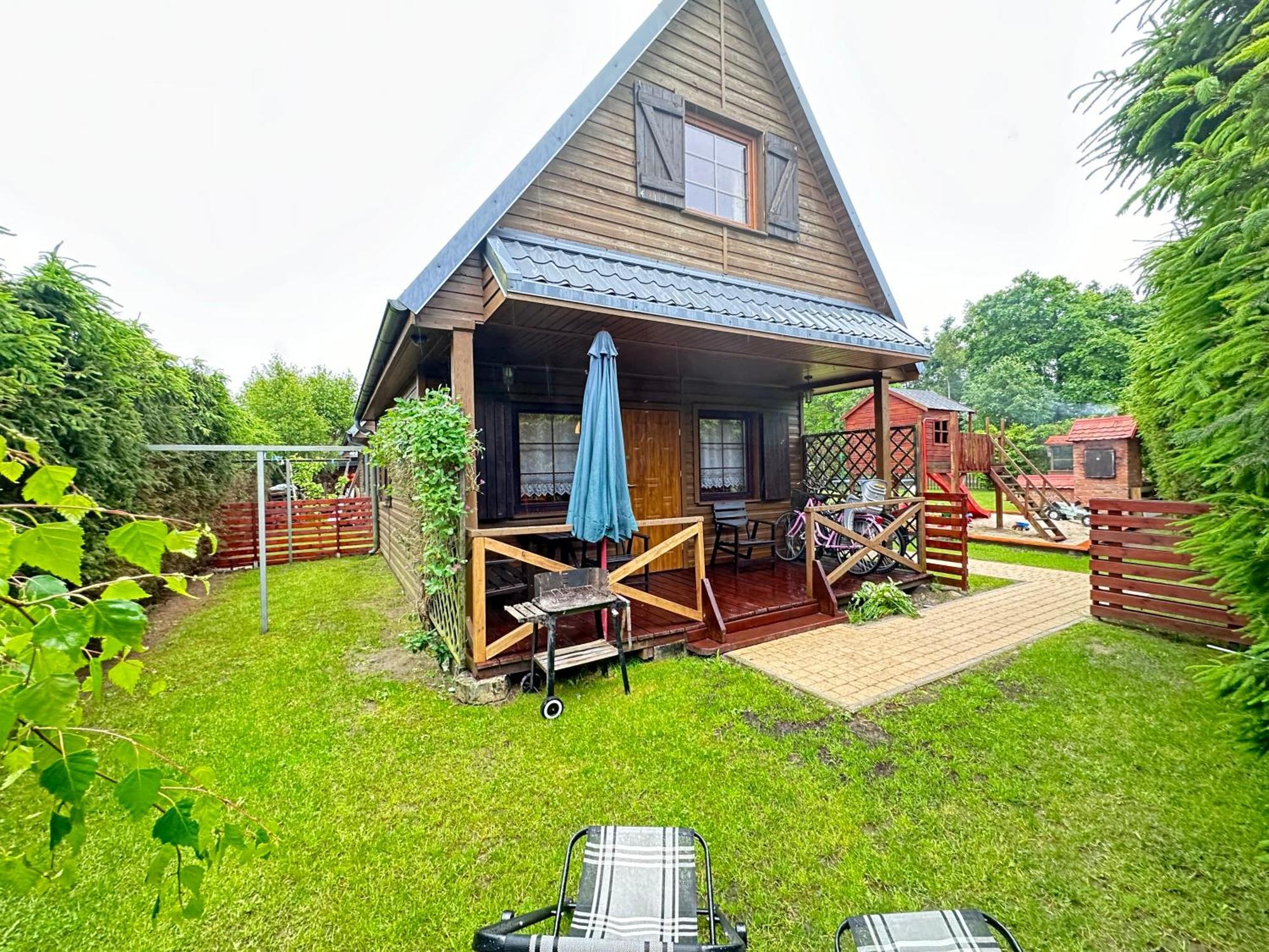 Caloroczne Domki Nad Morzem I Jeziorem Jeezierzany Exterior foto