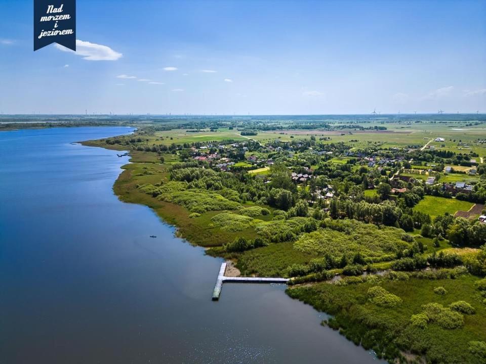 Caloroczne Domki Nad Morzem I Jeziorem Jeezierzany Exterior foto