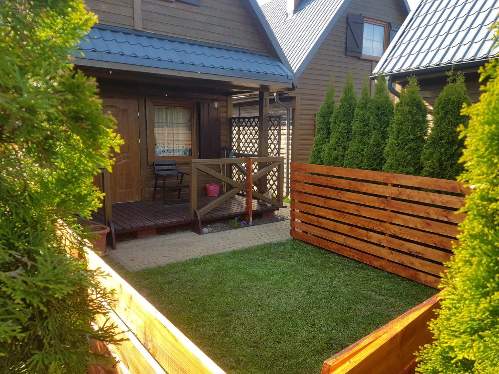 Caloroczne Domki Nad Morzem I Jeziorem Jeezierzany Exterior foto