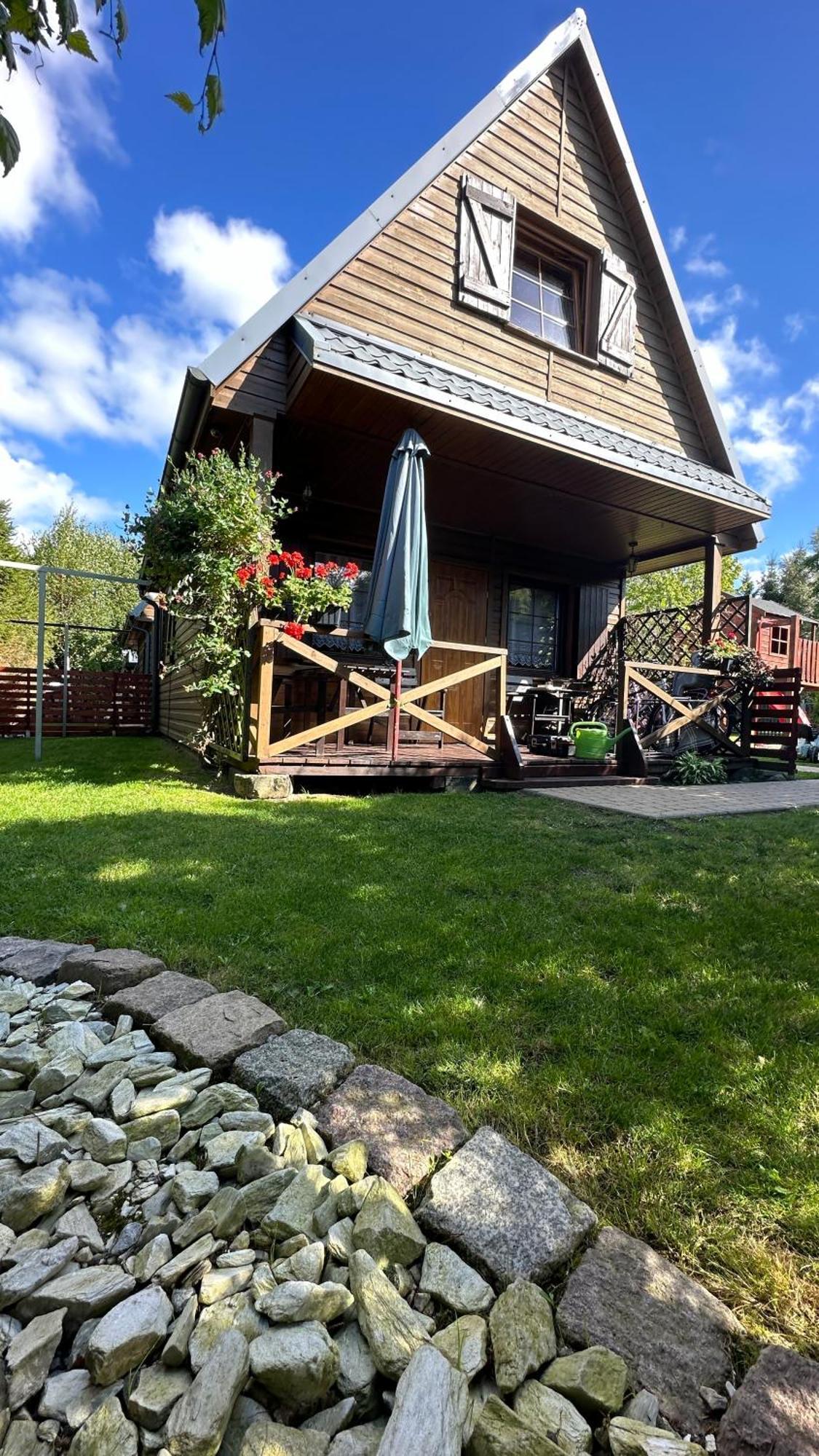 Caloroczne Domki Nad Morzem I Jeziorem Jeezierzany Exterior foto